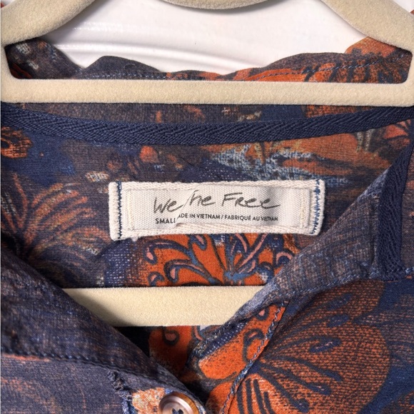 Free People Share Good Vibes Button Front Short Sleeve Shirt Size Small - Picture 5 of 9